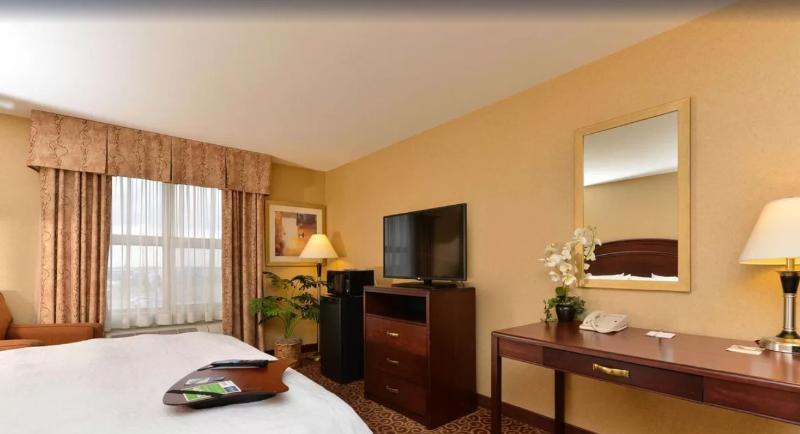 Hampton Inn & Suites By Hilton Edmonton International Airport Leduc Exterior foto